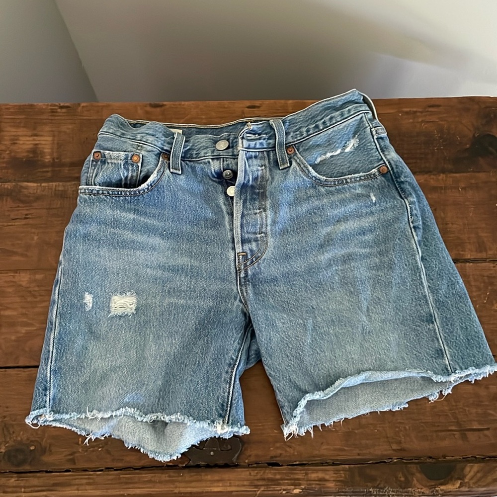 Vintage Style Cutoff Levi’s Denim Shorts